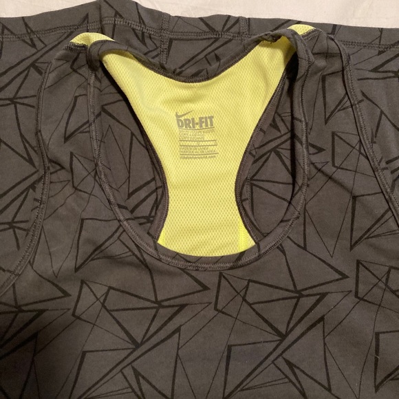 NIKE DriFit tank top (slim fitting) - Picture 3 of 3